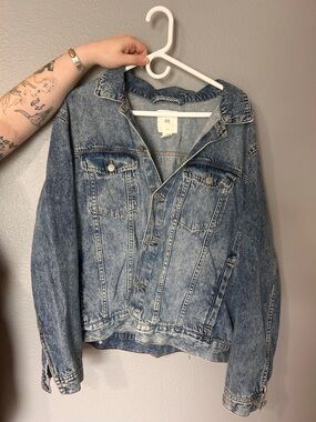 H&M Stonewash Blue Denim Trucker Jacket